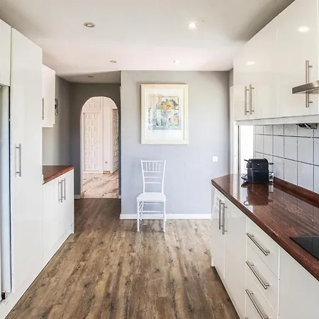 Holiday home Gorgeous In With Wifi *