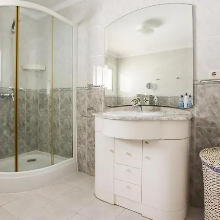 Holiday home Gorgeous In With Wifi *